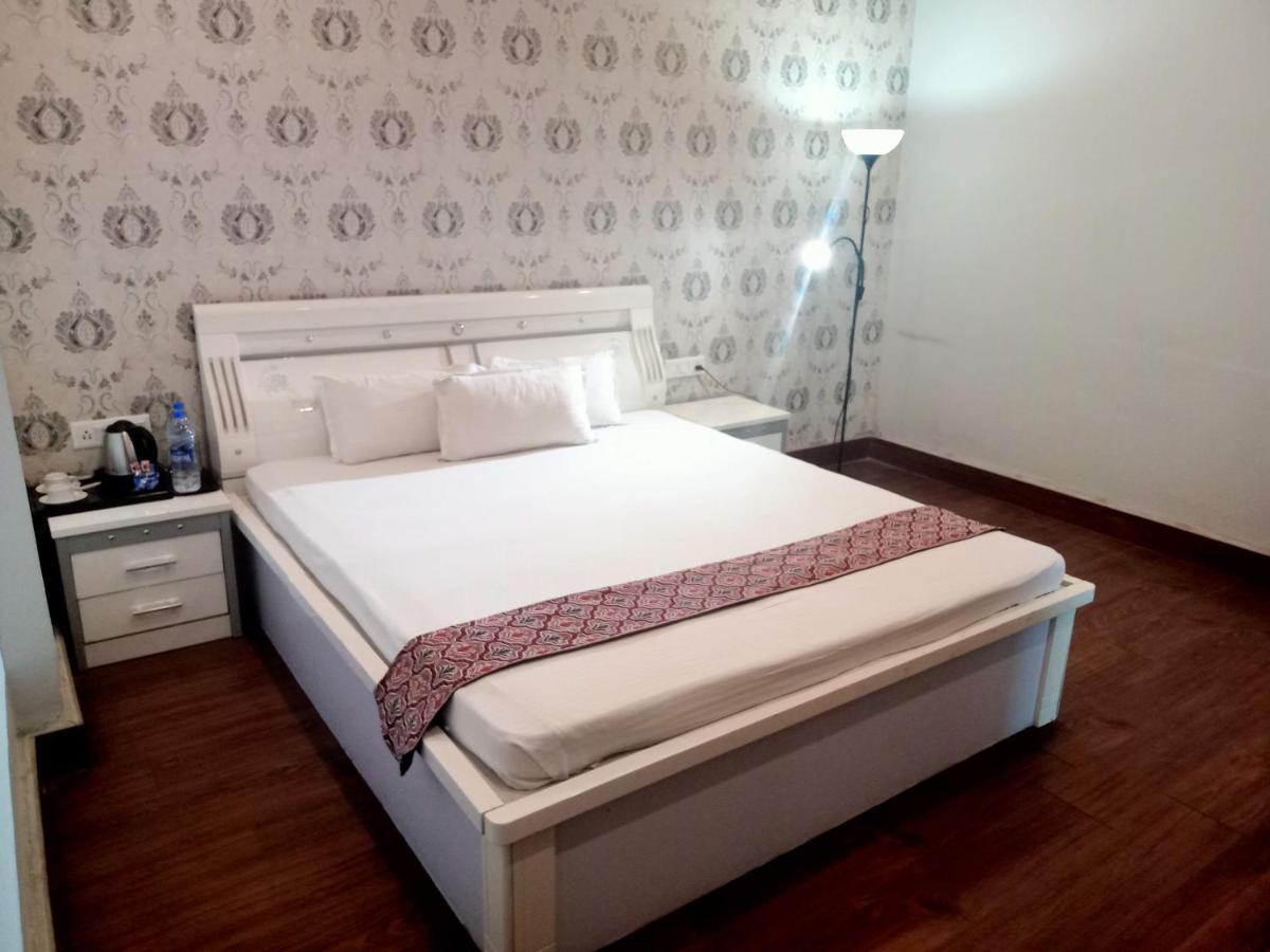 Ojas Hotel & Resort Durgapur  Bagian luar foto